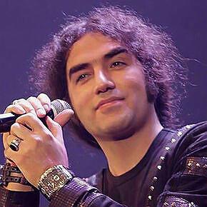 رضا یزدانی  اعصاب ندارم هنوز دلم واسه تو تنگ می شه