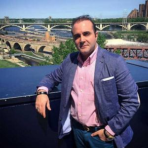 سینا سرلک و محسن چاوشی - فندک تب دار اشکی در گذرگاه تاریخ(instrumental)