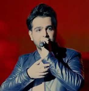 هنوز دوستت دارم... دوستم داشته باش