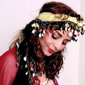 آلبوم حالا که می روی عزیز بشین کنارم