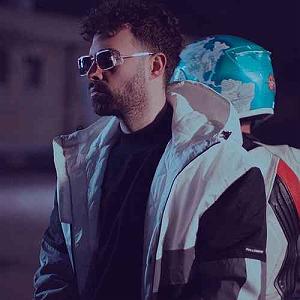 داستان روزای قدیمی سپردم تورو دست اونکه فقط داره ادعا میکنه عاشقه