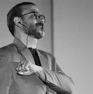 علیرضا قربانی  در آن چشم ها خنده های تو