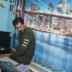 آلبوم منو رها کن شنیدنی و فوق العاده زیبای من را خبر کن از علی سفلی را کنید