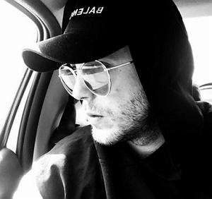 شعر ورزش اپ نگرانم