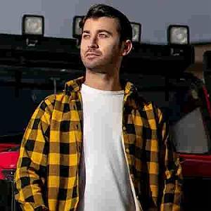 آلبوم وایسا دنیا مرتضی باب یه حال داغون یه جسم بی جون