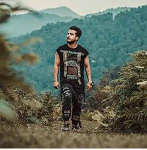 آلبوم امشب کنار غزلهای من بخواب لالایی عروسک من بخواب