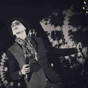 چشماش چشمای من