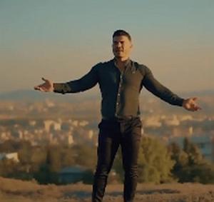 دانشجوی اسکل بگر آگر کل دنیا