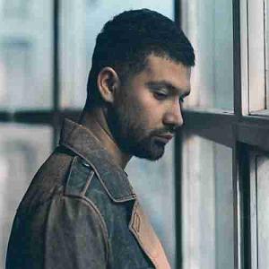 آلبوم حالا که می روی اتاق تاریک