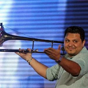 ویالون بی کلام میلاد امیر انصاری تو شاید می  رسی فردا (بی کلام)