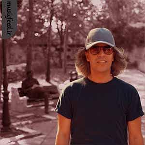 موسیقی برای قدم زدن در ساحل  1 ملیکا