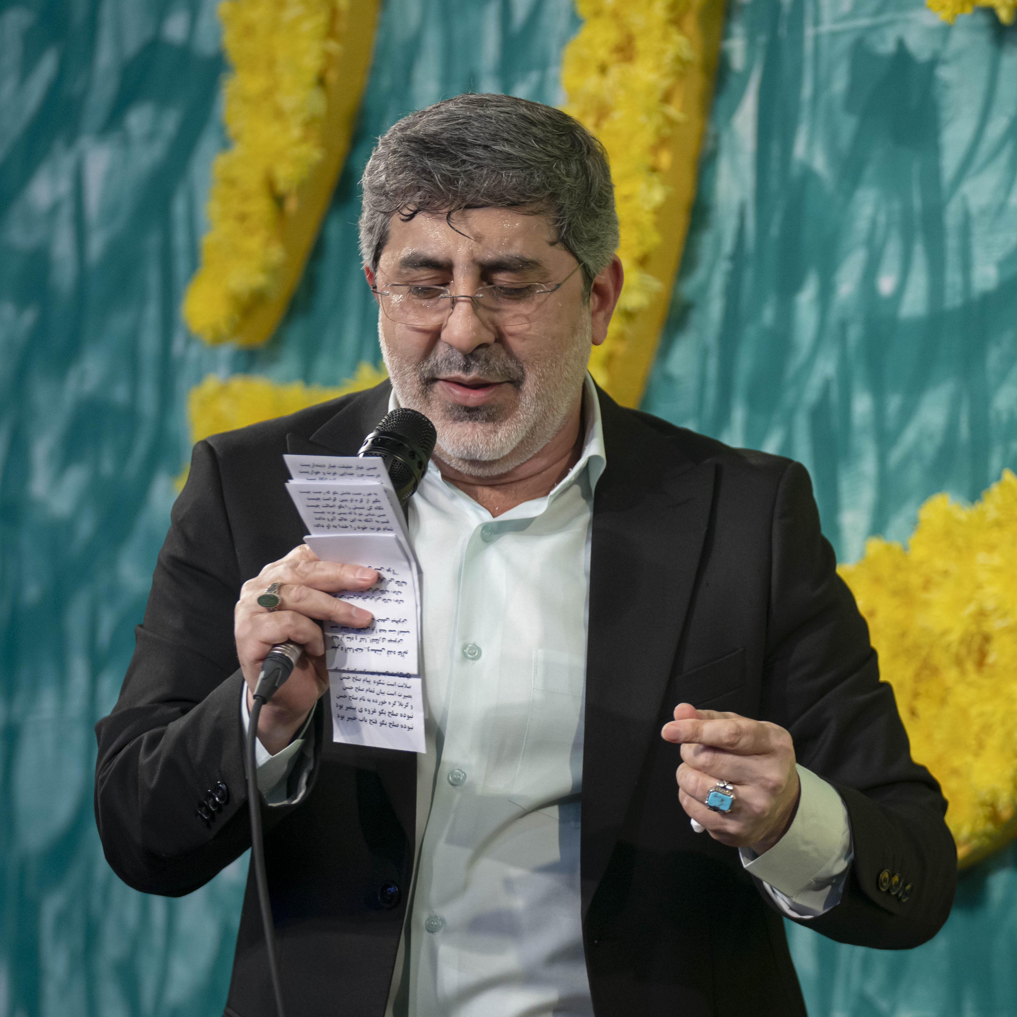 دامن کشان محمدمعتمدی نیمه ماه رمضونه ماه سر زد از دامن فاطمه