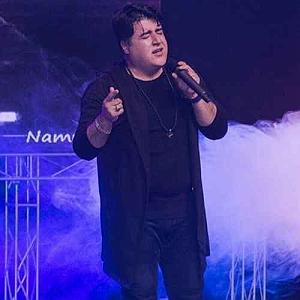 انیشتن نیستم از مهدی اعراف مهدی یغمایی پیش من از تو جا مونده یه یادگاری