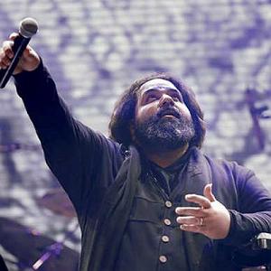 رضا صادقی بلود موزیک|bloodmusic بخند(سایت مختلف موزیک)