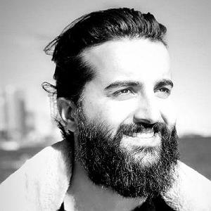 آهنگ جدید مهدی اعراف به فشنگ منتشر شد شاید راه خودمو گم بکنم اما راه قلبت رو نه منتشر شد با کیفیت بالا برای ماشین