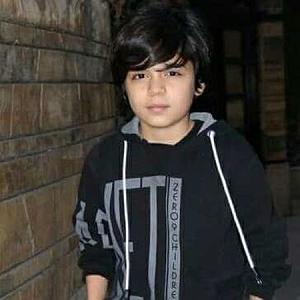 مرتیکه مسخره مسخره بازی