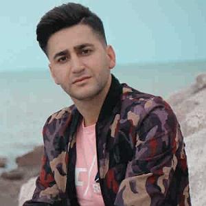 ساکسیفون طلایی دلبره مو طلایی