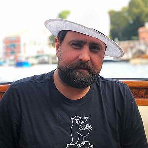 محمد علیزاده - اشتباه تیتراژ گاندو