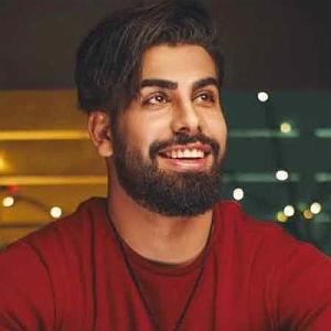 آلبوم بی تو با تو از گروه آریان باند (1387) گروهی عشق تو از دلم دست برنمیداره با گیتار