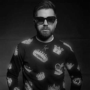 علی هایپر یه چی بگم