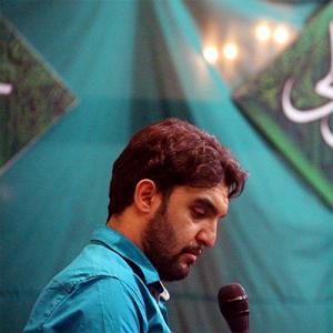 دو به هم زنی روباه عوضی به طوف کعبه زنی پاک و محترم آمد