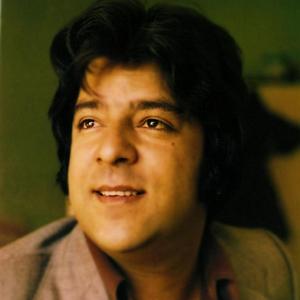 پیاله (36)؛ دوستت خواهم داشت، بیشتر از باران، گرم‌تر از لبخند… احمد ظاهر پر کن پیاله را