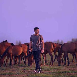 70 میلیون ستاره با صدای سیروان خسروی رسم دنیا