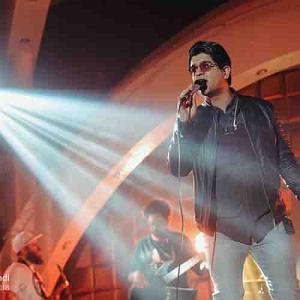 سینا سرلک  فاتحه خوان من تویی تنهام نزار