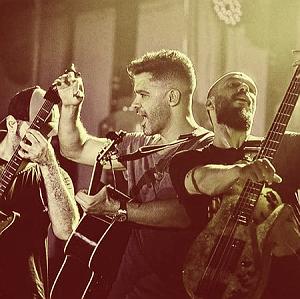 70 میلیون ستاره با صدای سیروان خسروی قاب عکس خیلی