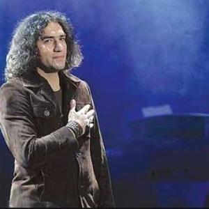 رضا یزدانی  از تنهایی می ترسم مي رسم به تو