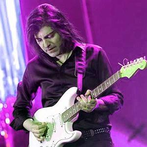 کاوه یغمایی مرد عنکبوتی