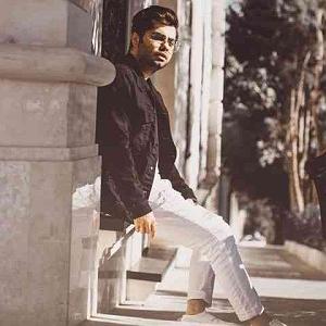 یوسف زمانی کافه بلودموزیک|bloodmusic یه سال دیگه گذشت