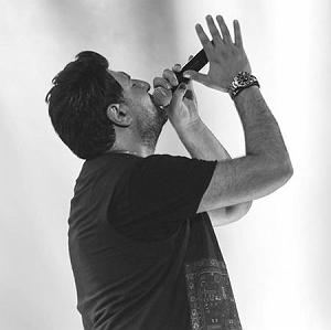 محمد علیزاده - زندگی دوست داشتنی تر از تو تو دنیا پیدا نکردم