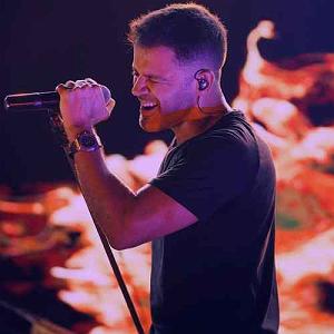 70 میلیون ستاره با صدای سیروان خسروی تک درخت تنها