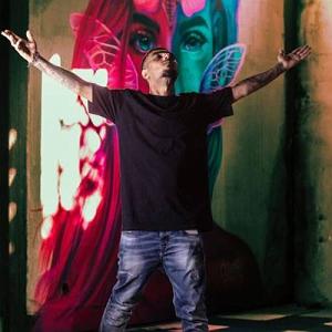 آلبوم یادی به رنگ امروز خاص