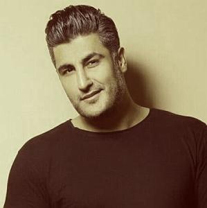 آرش ای پی عشق هیولایی
