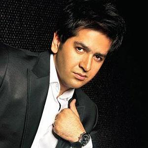 همه چی آرومه وقتی شونه هات غریبست