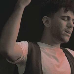 ساکسیفون طلایی چاو شهلایی گیس طلایی