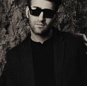 مهدی عسگری خسته عشق