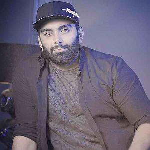 آهنگ جدید و بسیار زیبای مهدی اعراف به هیچی نیستی از آلبوم هم رنگ نیمه گمشده(و علی پیشتاز)