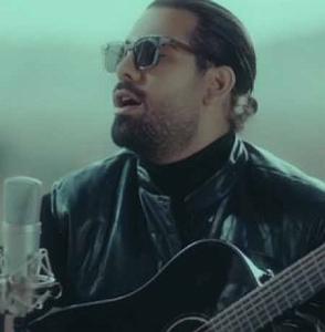 ساکسیفون طلایی از بقیه سوایی عجب حجب و حیایی تو طلایی