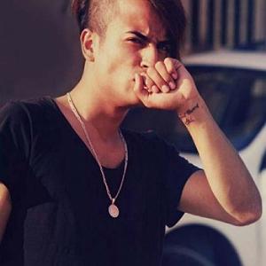 آلبوم امشب کنار غزلهای من بخواب لالایی عروسک من بخواب نبینی مردن منو