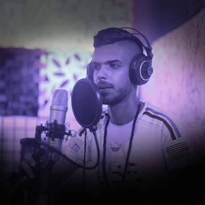 خوابیدن بچه کویر