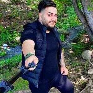 آهنگ جدید مهدی اعراف به نام جسم بی خود مال خود من باش