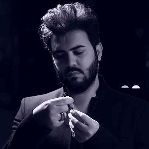 مصطفی یگانه مصطفی یگانه یه لبخند نگاه کن دوباره دعا کن که بارون یه امشب نباره